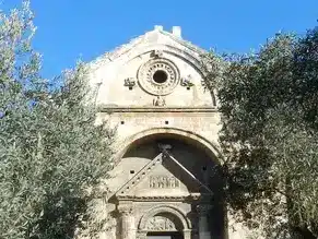 Oculus et plastron de la chapelle Saint-Gabriel